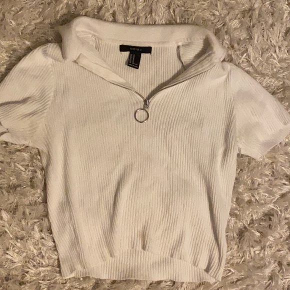 white cropped shirt - Picture 1 of 2